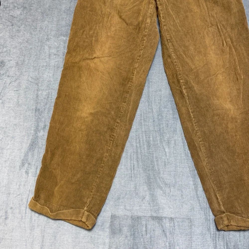 Old Navy Corduroy Pants Mens 31x31 Brown Pleated Straight Leg Cuffed Hem Chino